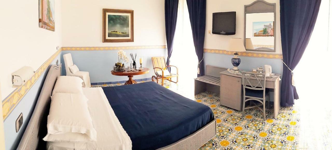 Hotel Stella Maris Casal Velino Exterior photo