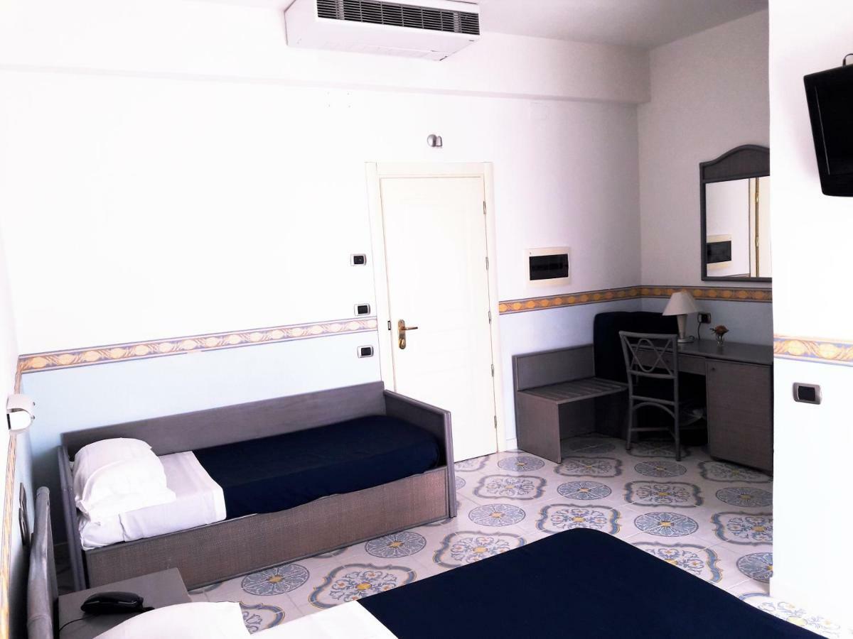 Hotel Stella Maris Casal Velino Room photo